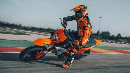 KTM 390 SMC